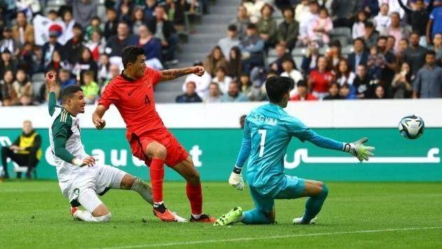 金玟哉：很高兴韩国队取胜反弹 入围金球奖很幸运